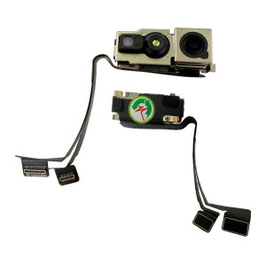 iPhone 16 Pro - Front Camera